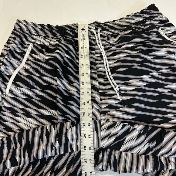 Nike Men's Allover Print Shorts XXL Black Gray Athletic Sportswear - Picture 10 of 11